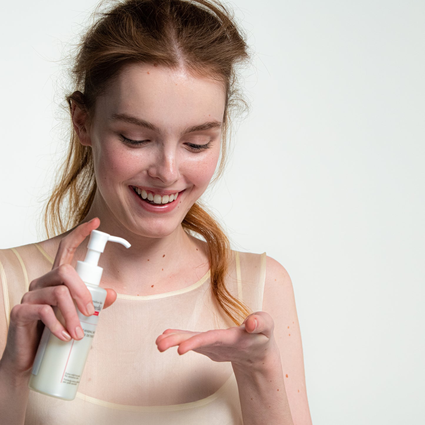 Promedial Cleansing Milk – japonų dermokosmetikos formulė be kvapiklių