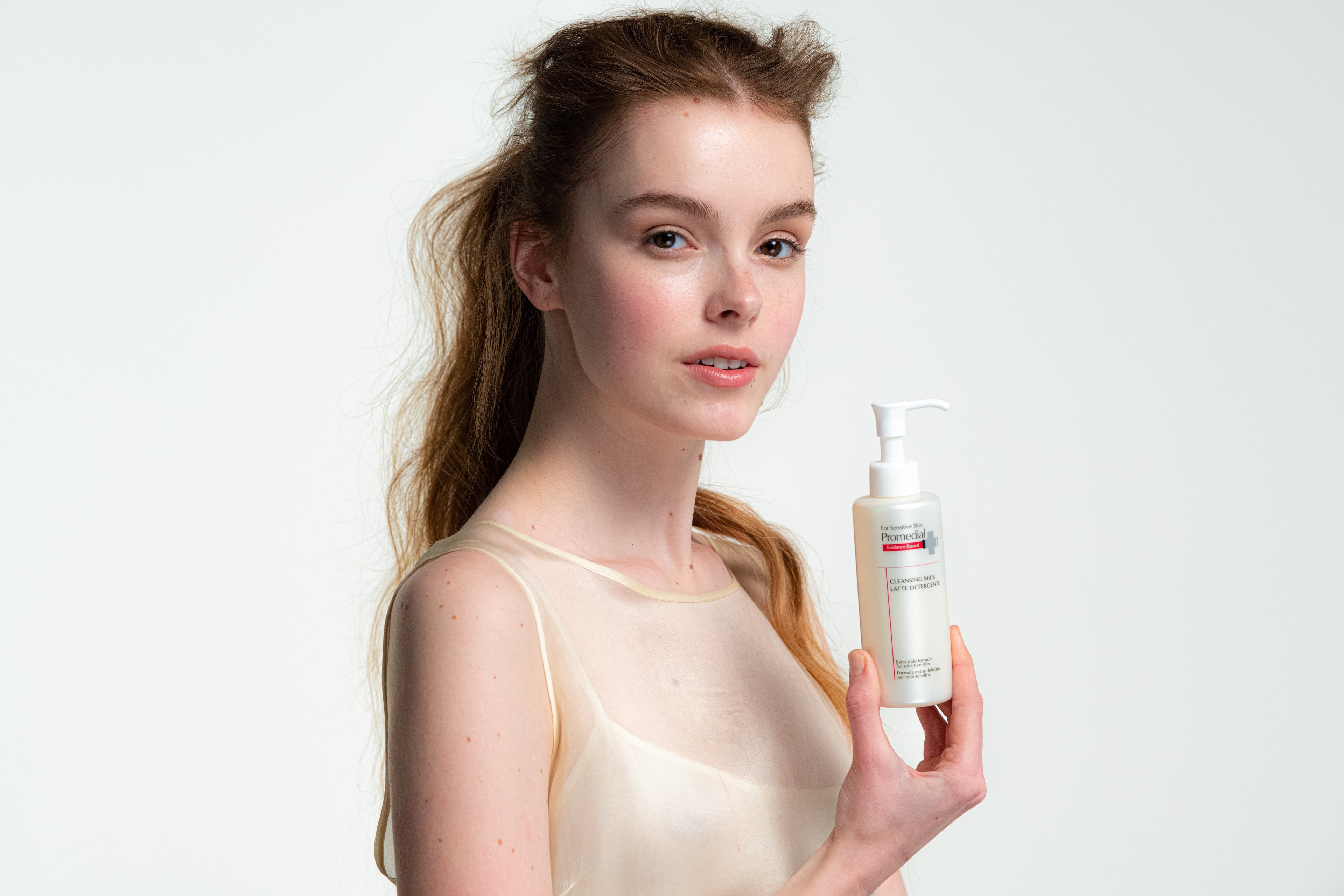 Promedial Cleansing Milk – japonų dermokosmetikos formulė be kvapiklių